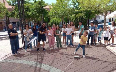 Concurso de Aviones de Papel: Una jornada de familia y diversión
