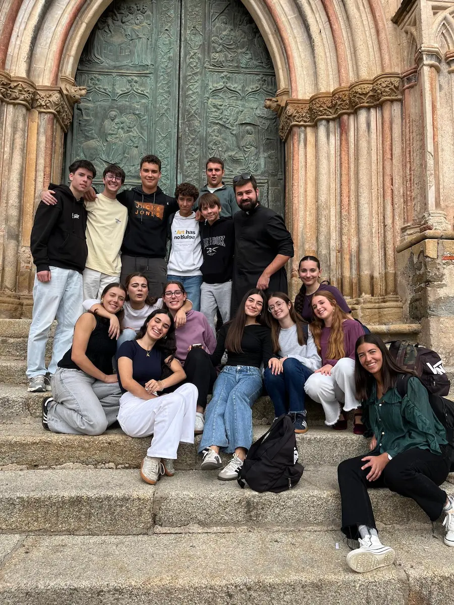 Los jóvenes de Sonseca peregrinan a Guadalupe